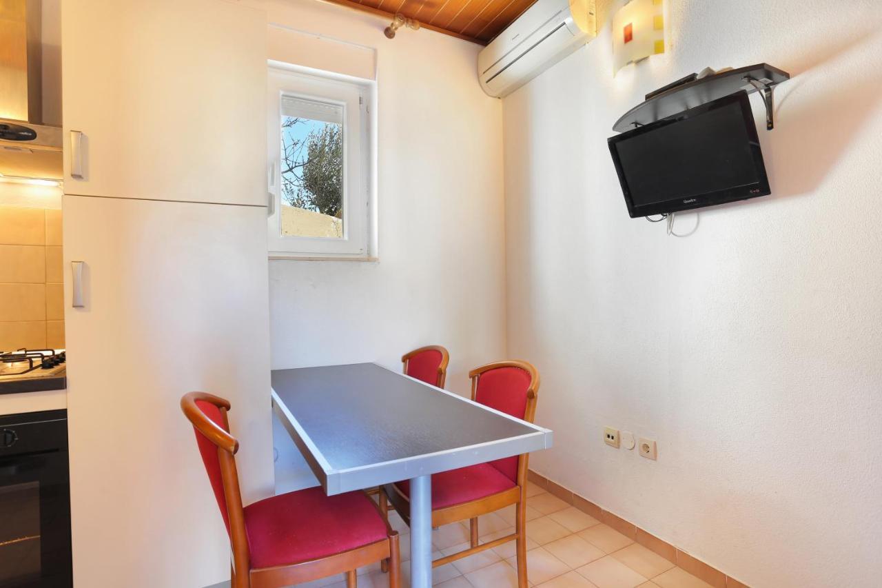 Apartments With A Parking Space Brela, Makarska - 18495 外观 照片