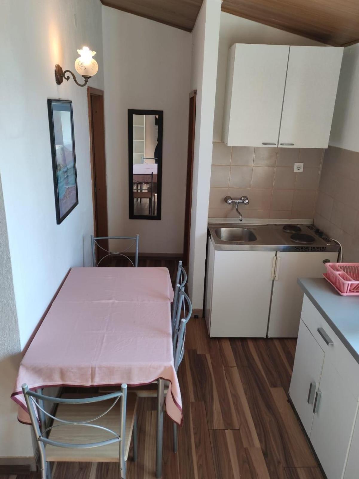 Apartments With A Parking Space Brela, Makarska - 18495 外观 照片